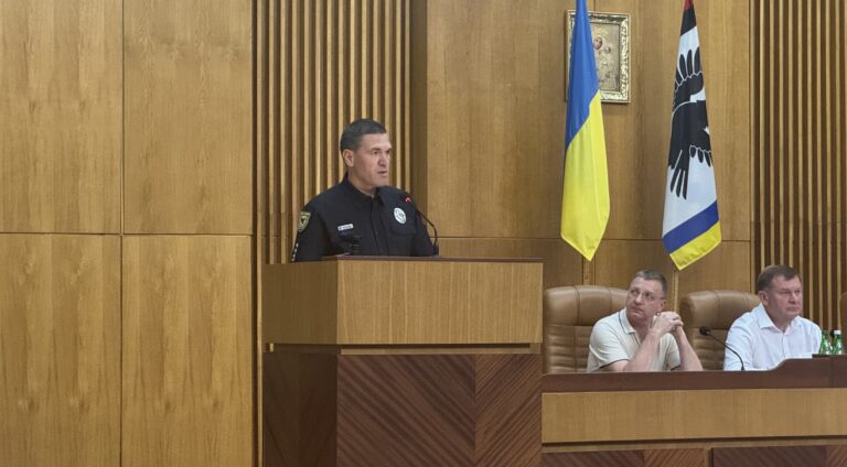 “Не буде схем і кришування”: новий начальник поліції Прикарпаття виступив на сесії облради