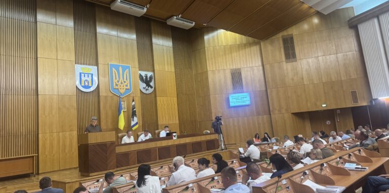 Оренда великих приміщень – лише за рішенням депутатів: на Прикарпатті змінили правила передачі комунального майна