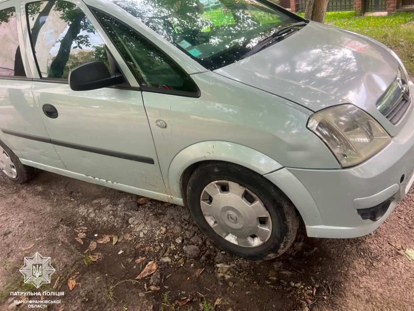 У Франківську ймовірно п’яний водій в’їхав у будівлю (ФОТО)