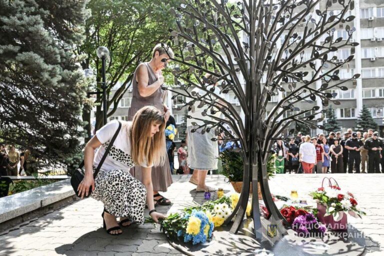 Жетон із іменами Героїв з Калущини з’явився на “Дереві пам’яті” у Запоріжжі