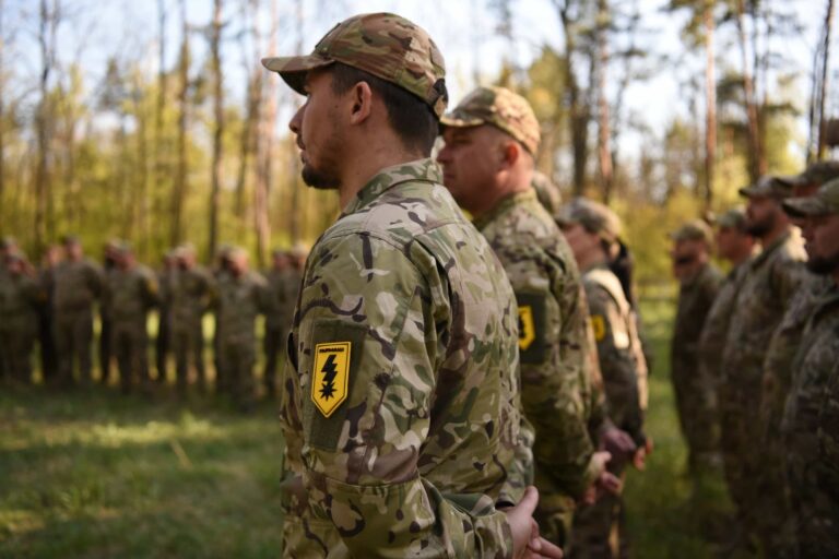Ще більше влучань від «Азову»: 8-ма артилерійська бригада «Гармаш»