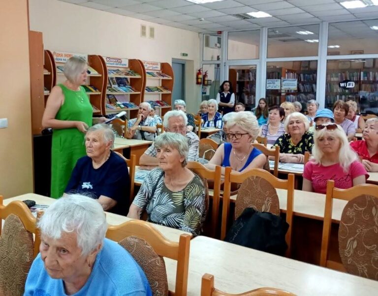 У Франківську провели поетичну годину для людей поважного віку