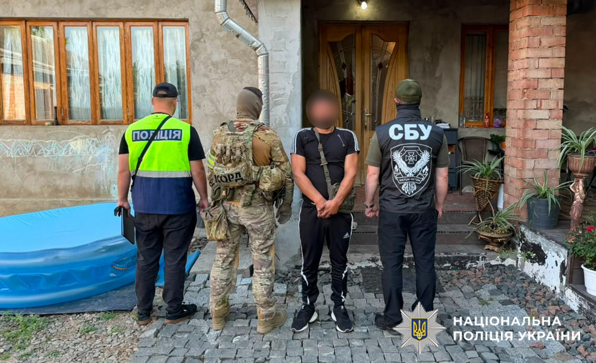 Прикарпатець працював у нарколабораторії в Болгарії: правоохоронці ліквідували міжнародний канал збуту психотропів (ФОТО)