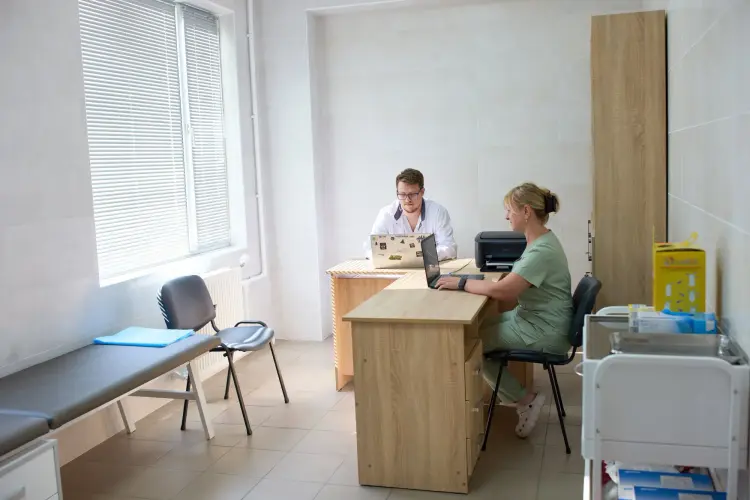 Сучасні кабінети для інфекціоніста й ендокринолога: у Франківську оновили поліклініку №2