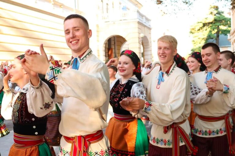 У Коломиї вдесяте відбувся фестиваль “Покутські витоки” (ФОТО)