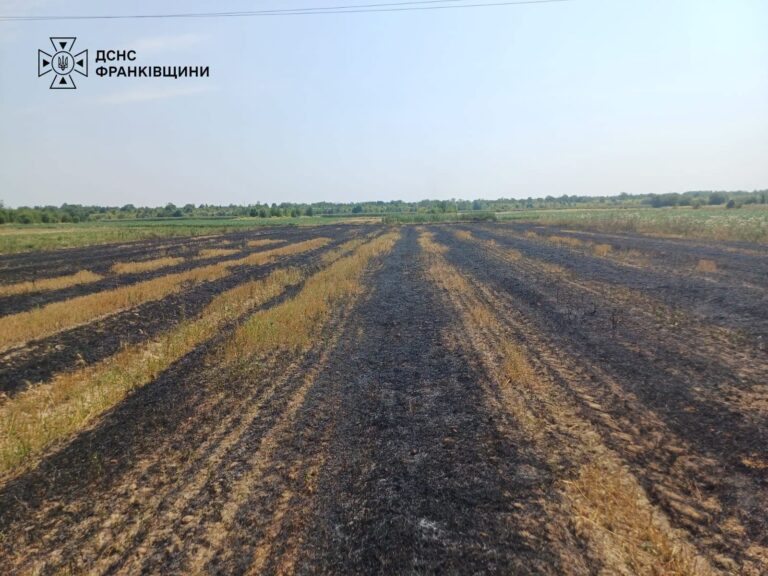 У Радчі знайшли тіло чоловіка під час гасіння вогню на полі