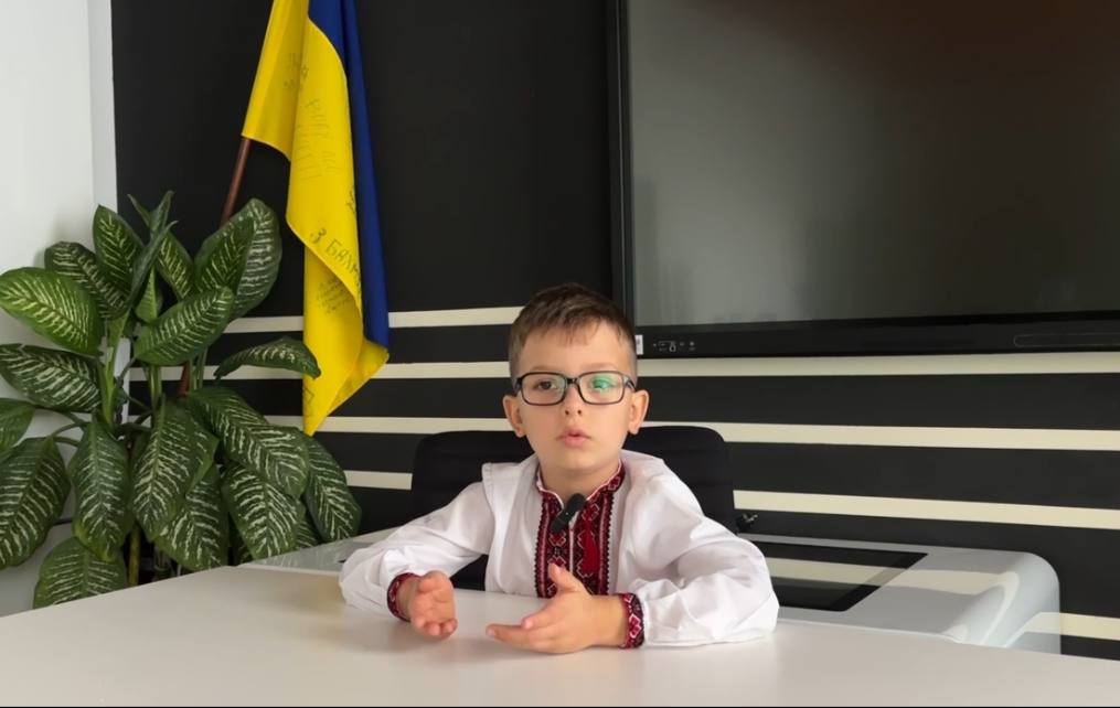 «Для мене це любов»: франківські першокласники розповіли, як розуміють незалежність України (ВІДЕО)