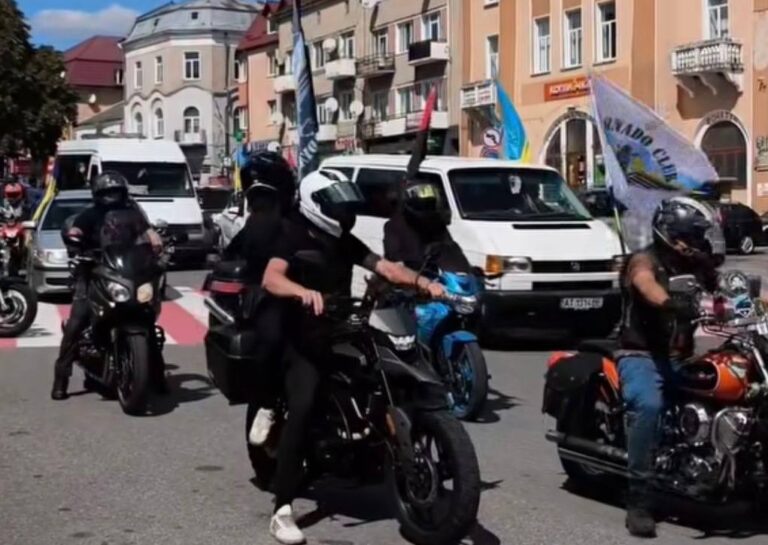На Прикарпатті відбувся автомотопробіг на підтримку полонених та зниклих безвісти (ВІДЕО)