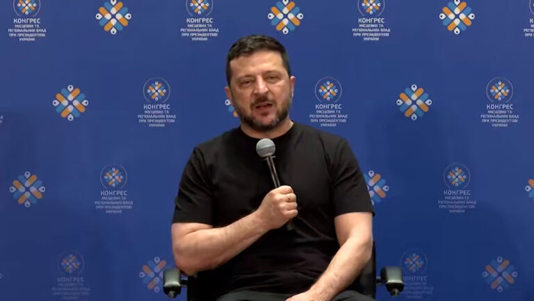 Дороги, податки та шкільна освіта: Зеленський обговорив розвиток гірських громад Прикарпаття (ВІДЕО)
