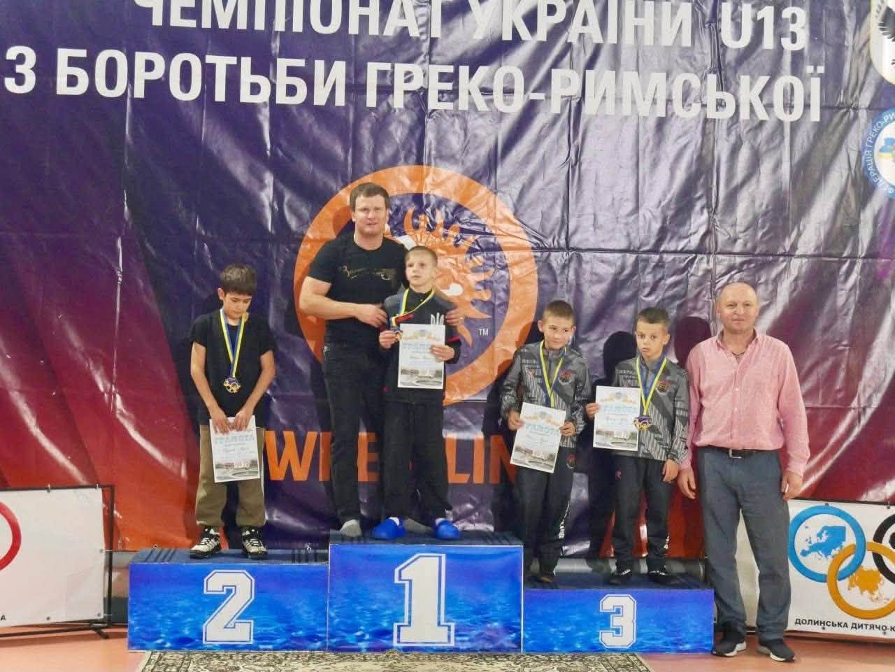 Прикарпатські спортсмени вибороли вісім медалей на чемпіонаті України U13 з греко-римської боротьби (ФОТО)