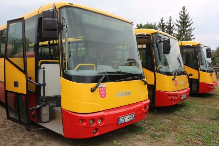 Коломия отримала три автобуси від польського міста Ниса (ФОТО)