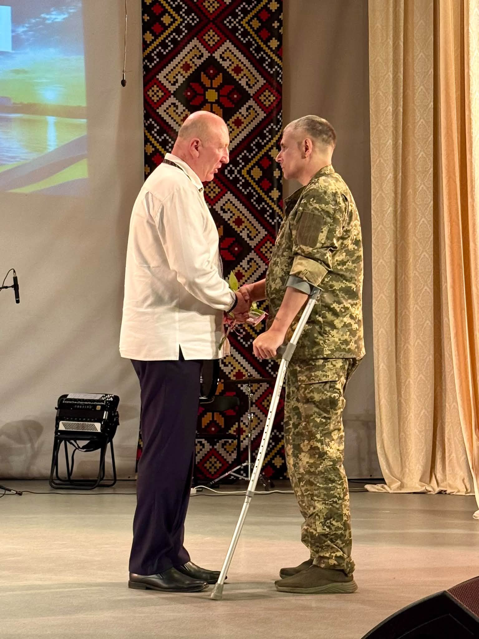 У Бурштині шістьох військових нагородили медалями “Лицар бойового чину” (ФОТО)