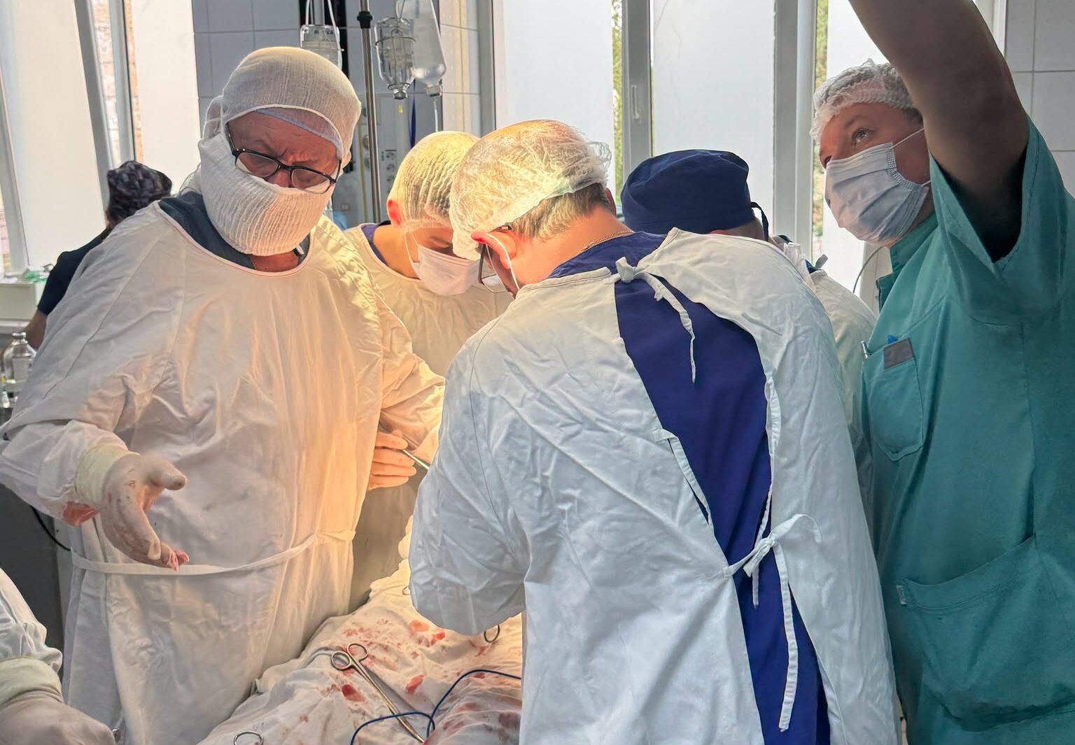 У Франківську прооперували 21-річного хлопця з рідкісним перекрутом кишківника (ФОТО)