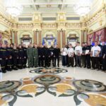 Троє прикарпатців отримали відзнаки «Герой-рятувальник року» за порятунок чотирьох дітей з-під криги у Коломиї (ФОТО)