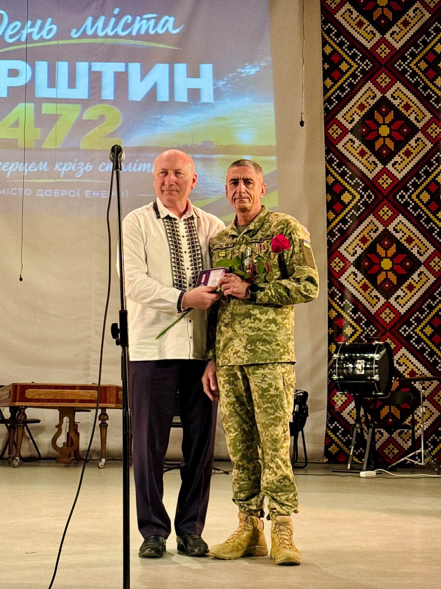 У Бурштині шістьох військових нагородили медалями “Лицар бойового чину” (ФОТО)