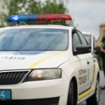 Jeep протаранив авто і дерева у Франківську: водій відмовився від огляду на сп’яніння