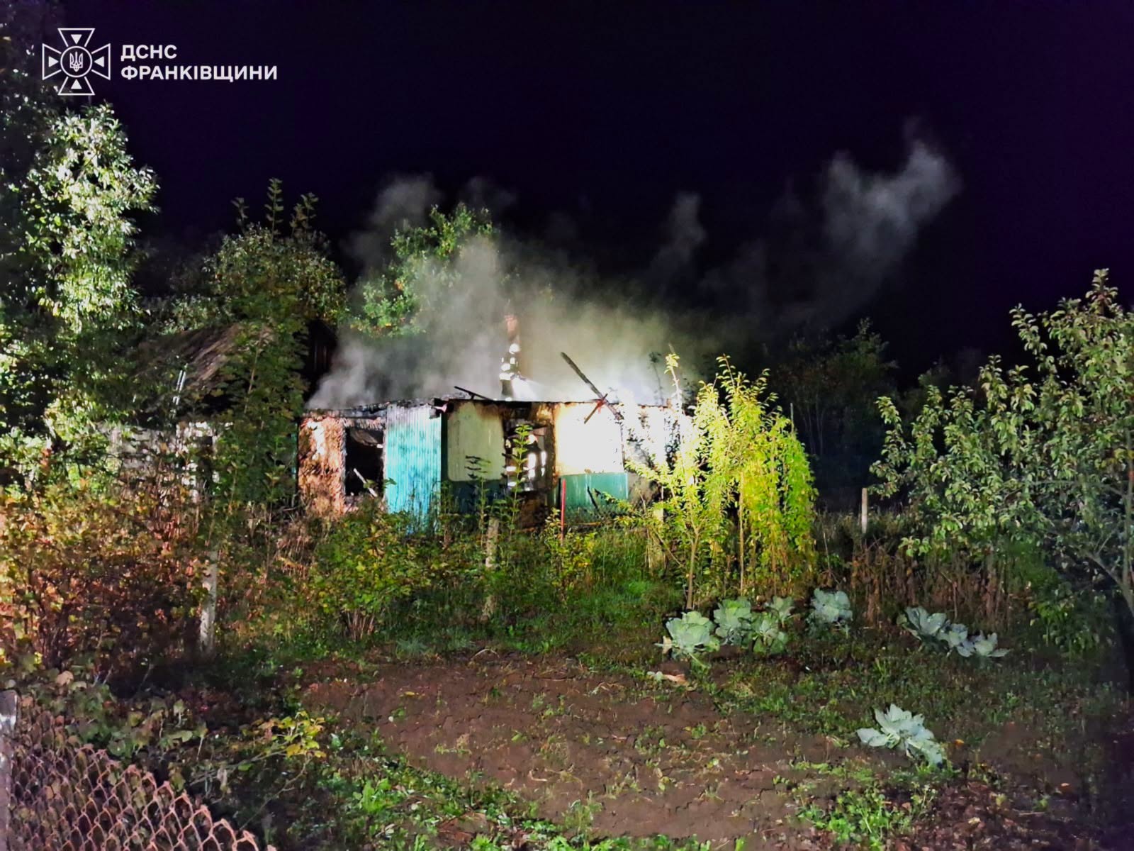 На Калущині під час пожежі у будинку знайшли тіло 60-річного чоловіка (ФОТО)