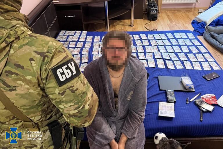 Маскували наркотики під POD-системи та CBD-продукцію: СБУ затримала 17 учасників мережі, яку організував франківець (ФОТО)