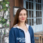 «Я почала читати книги, які мені не подобаються, але які зачіпають»: розмова із засновницею читацького клубу франківських медиків Анастасією Стефанишин 