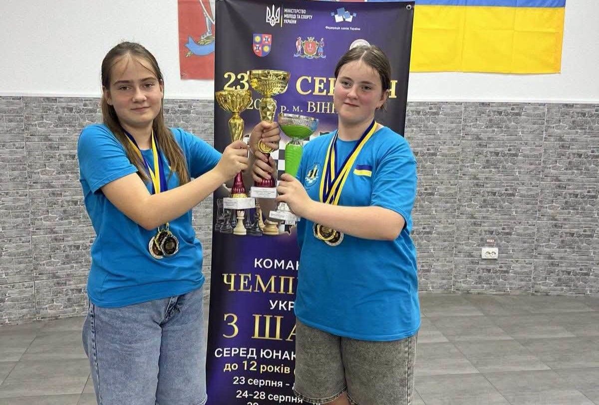 Юні шахістки з Прикарпаття здобули три медалі на чемпіонаті України
