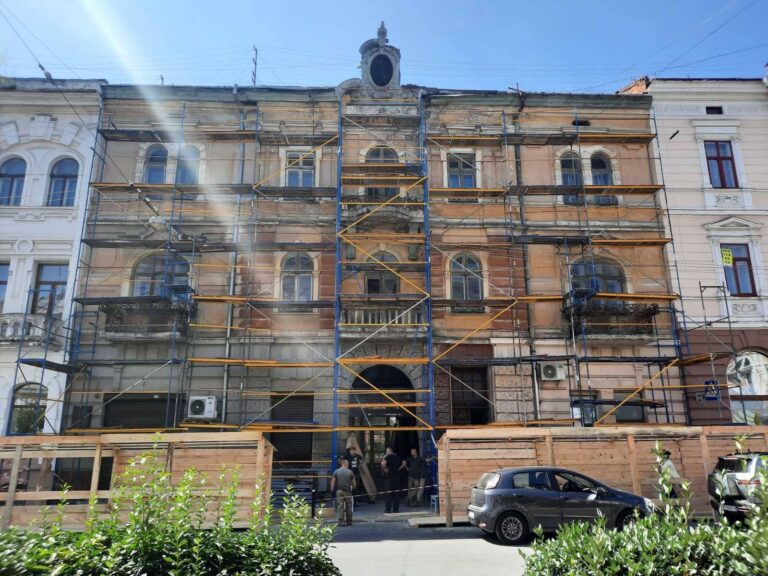 У колишньому готелі “Зірка” в центрі Франківська проводять протиаварійні роботи – Відділ охорони культурної спадщини (ФОТО)