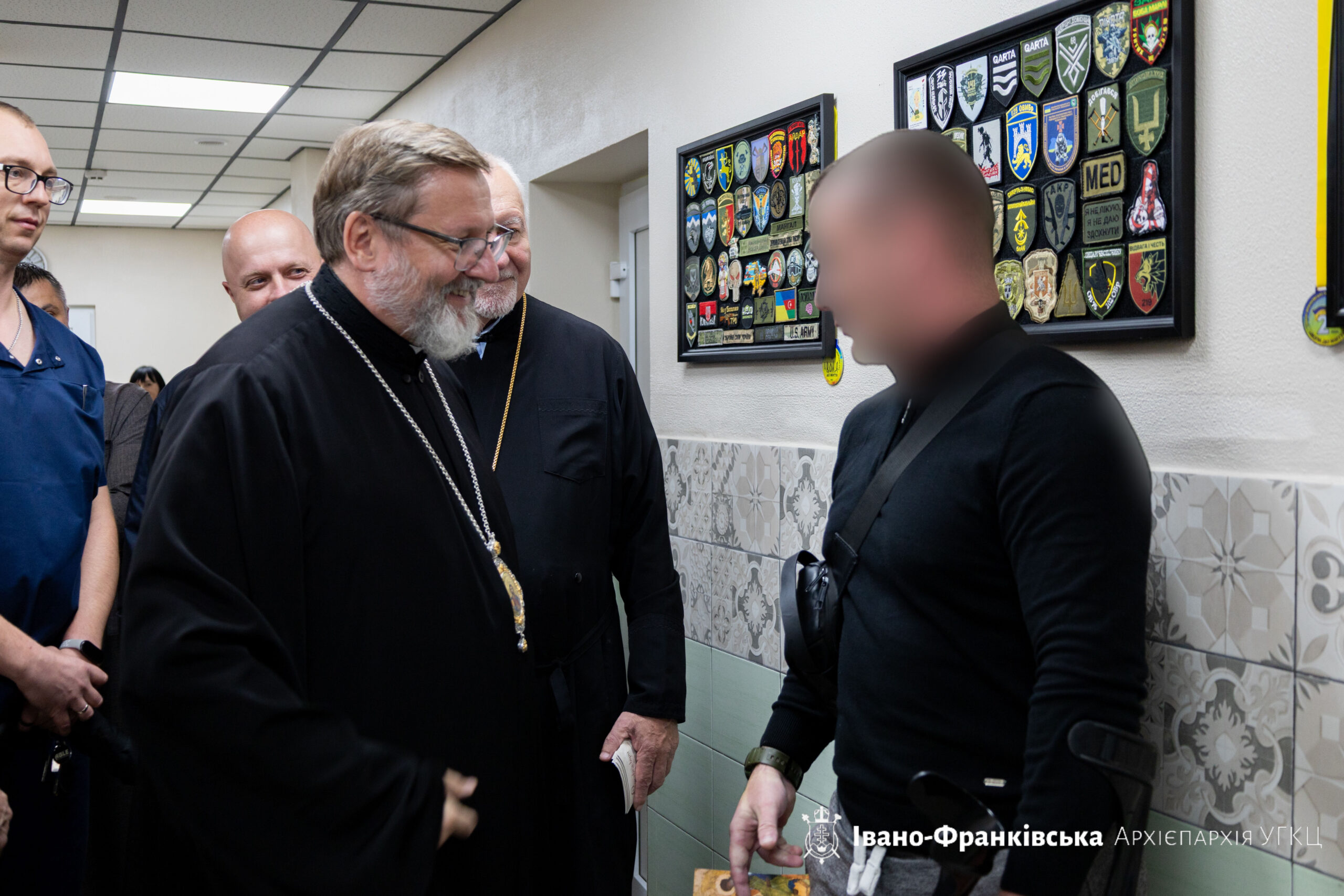 Глава УГКЦ відвідав поранених військових в Івано-Франківському військовому госпіталі