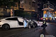 Водій пʼяний, є потерпіла: деталі ДТП з Tesla на Незалежності (ФОТО)