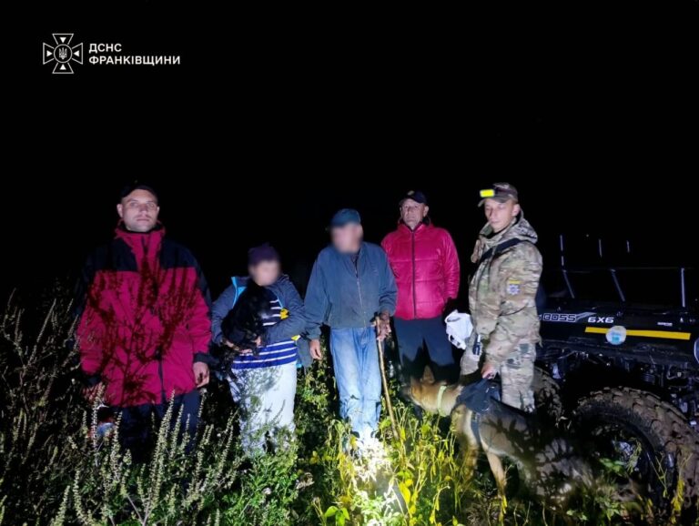 На Калущині чоловік після інсульту пішов у ліс і заблукав: шукали з дронами та собаками