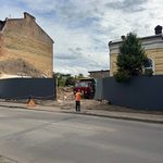 Без дозволів міста, але з технікою і руйнуванням: що відбувається біля пам’яток архітектури на Матейка