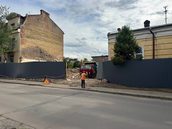Без дозволів міста, але з технікою і руйнуванням: що відбувається біля пам’яток архітектури на Матейка