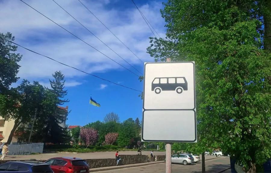 Бракує водіїв: у Калуші попереджають пасажирів про можливі затримки автобусів
