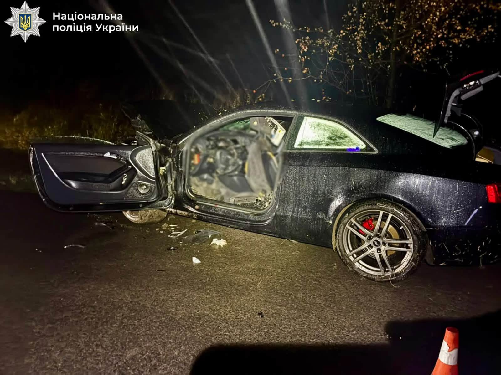 Audi врізалася в бетонну трубу: на Калущині загинули двоє 22-річних чоловіків (ФОТО)