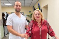 “Хочу вийти на роботу і їздити в подорожі”: як 62-річна лікарка проходить реабілітацію після інсульту в франківській ЦМКЛ (ФОТО)