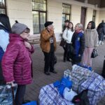 Прикарпаття прийняло черговий евакуаційний потяг із Донеччини: серед прибулих — три сім’ї (ФОТО)