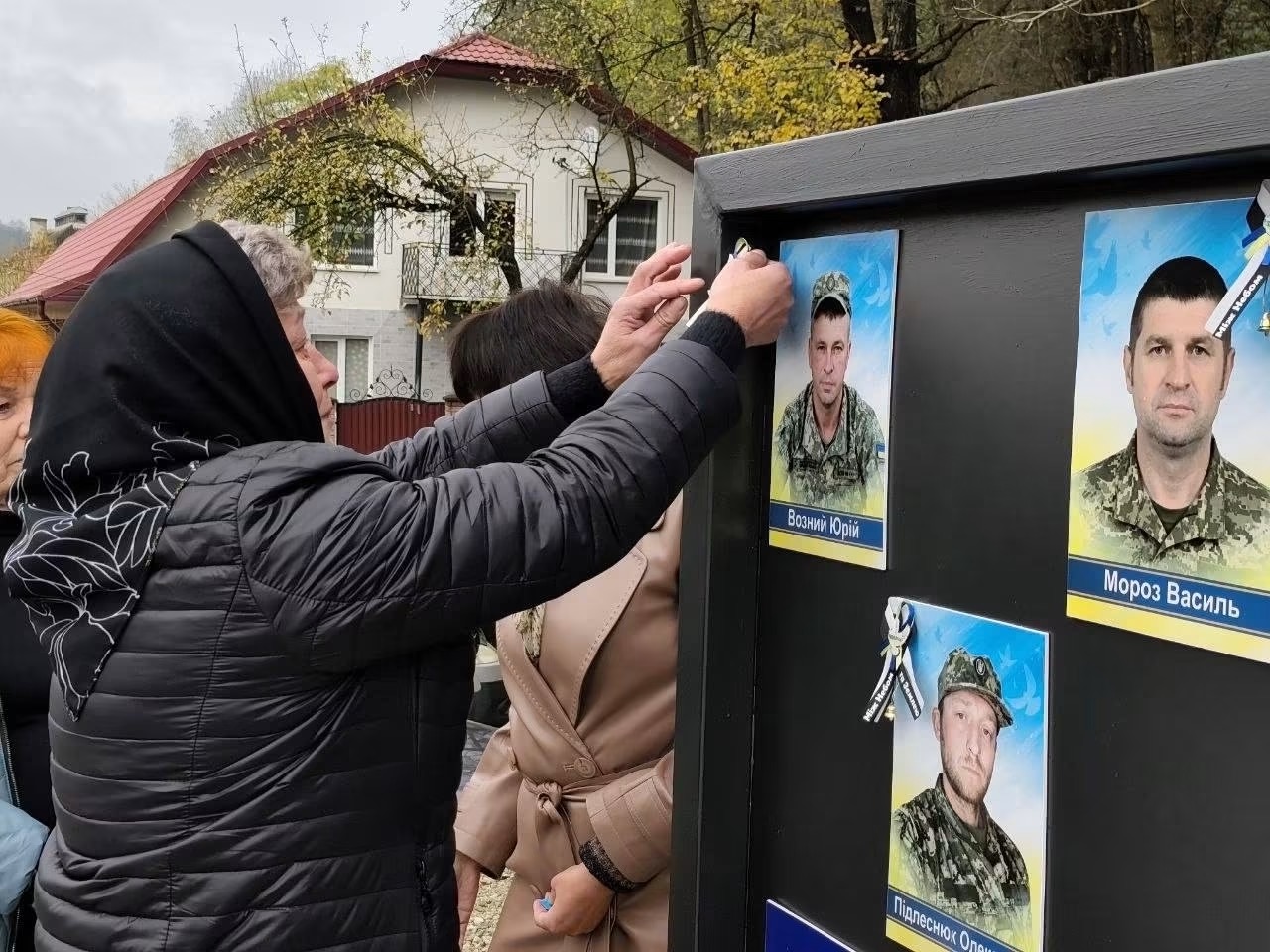 У Семенівці відкрили Алею Героїв та Алею віри і надії (ФОТО)