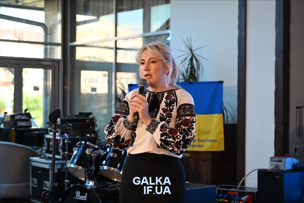 «Пам’ятати про тих, завдяки кому ходимо по цій землі»: у Франківську до Дня захисників нагородили бійців, ветеранів і рятувальників (ФОТО)