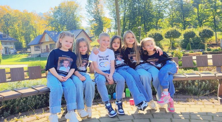 У Франківську діти зняли кліп, щоб допомогти 10-річному Данилкові зібрати гроші на лікування (ВІДЕО)