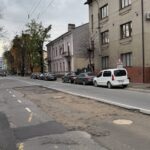 «Першочергово підсипемо, щоб не було аварій»: у «Водоканалі» пояснили терміни ремонту дороги на Лепкого (ВІДЕО)