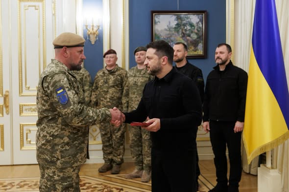 Воїн 102 бригади ТрО Євген «Батя» отримав орден «За мужність» ІІ ступеня від Президента