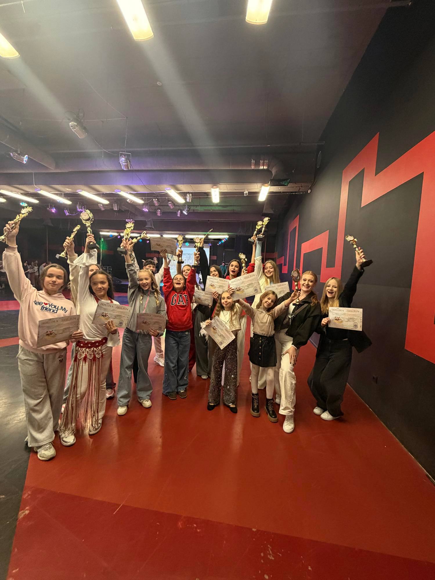 Юні артисти з Франківська здобули нагороди на міжнародному фестивалі-конкурсі мистецтв (ФОТО)