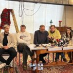 Любов, затишок і пошук власного спокою: у франківському драмтеатрі розповіли про прем’єру вистави "Спитайте Мієчку" (ФОТО)
